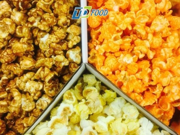Mô hình rạp chiếu phim & chuỗi snack ngọt (Bắp rang bơ, Hạt dinh dưỡng, Bánh mì sấy)